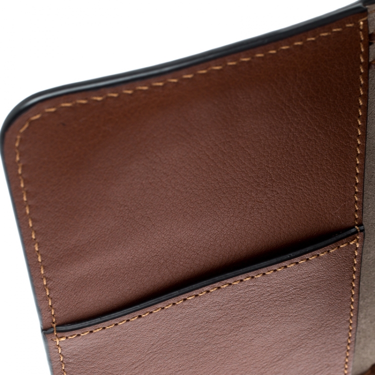 Pre Owned Chloe Brown Leather Passport Holder