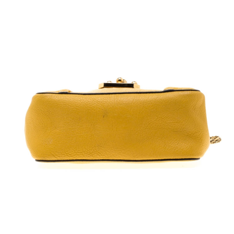 مملوكة مسبقًا Chloe Mustard Leather Small Elsie Shoulder Bag