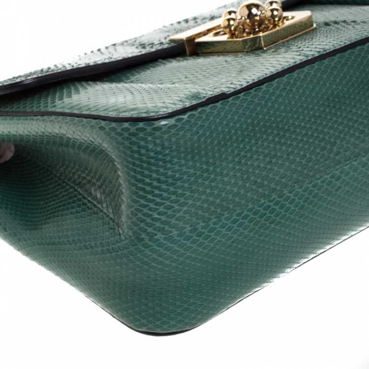 مملوكة مسبقًا Chloe Green Snakeskin Medium Elsie Shoulder Bag