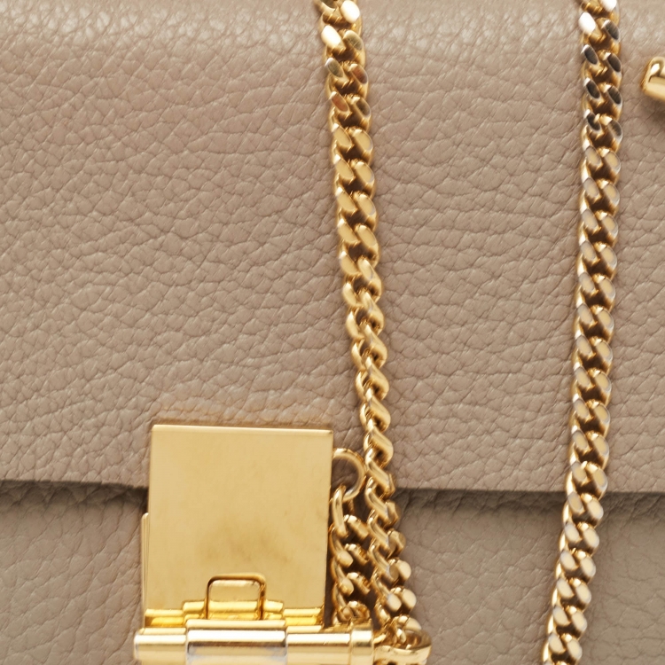 Pre Owned Chloe Beige Leather Small Drew Chain Crossbody Bag