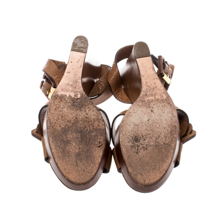مملوكة مسبقًا Chloe Brown Leather Ankle Strap Wedges Platform Sandals Size 36