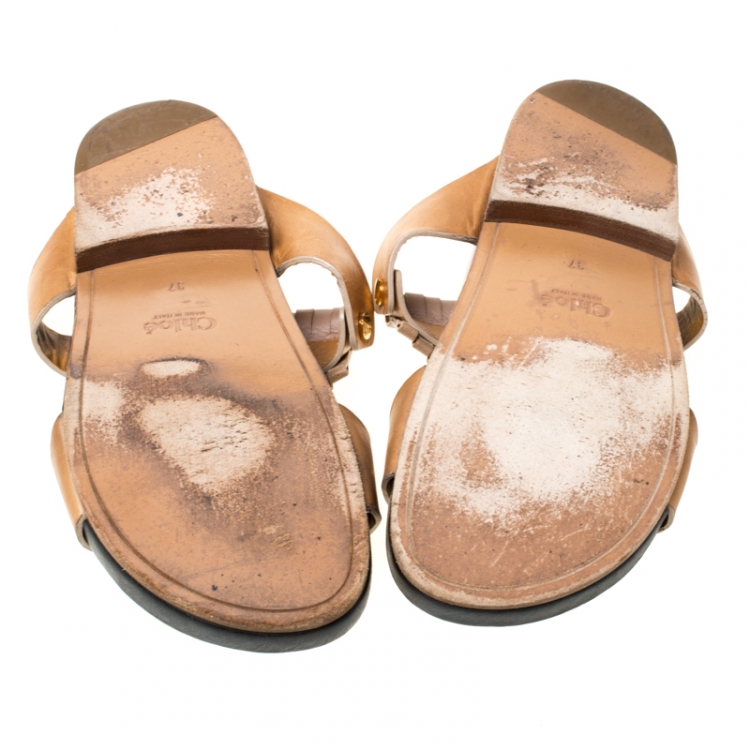 مملوكة مسبقًا Chloe Beige/Brown Leather 'Erika' Kiltie Trim Flat Sandals Size 37