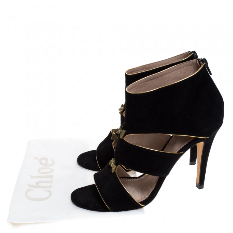 مملوكة مسبقًا Chloe Black/Gold Cut Out Suede Bow Open Toe Sandals Size 41