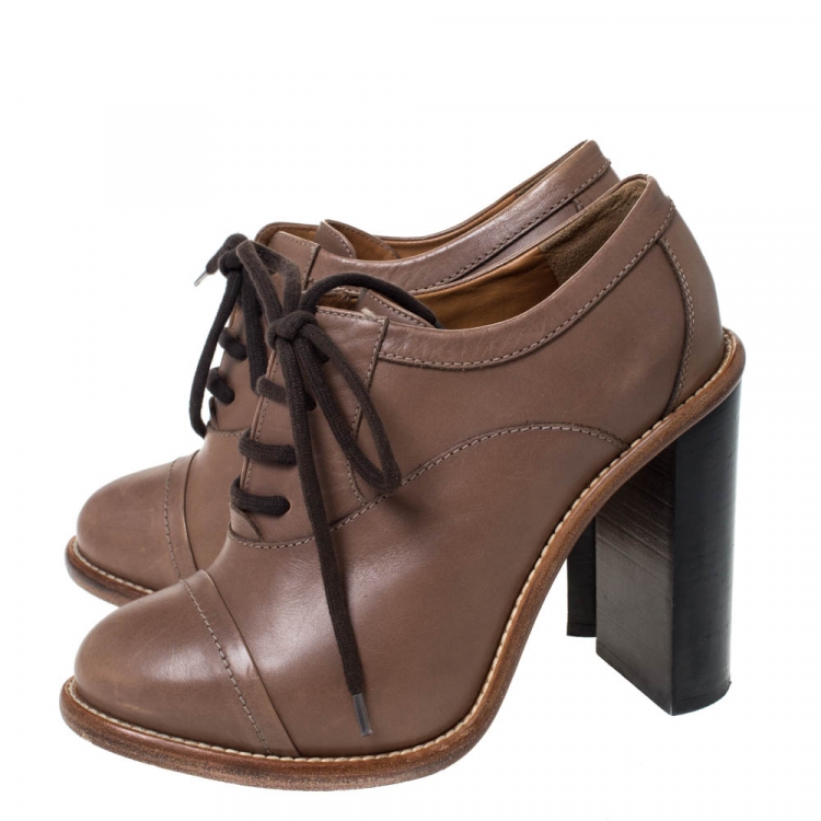 مملوكة مسبقًا Chloe Brown Leather Block Heel Lace Up Ankle Boots Size 37