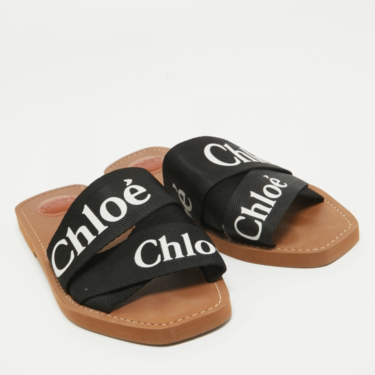 مملوكة مسبقًا Chloe Black Logo Canvas Woody Flat Slides Size 41
