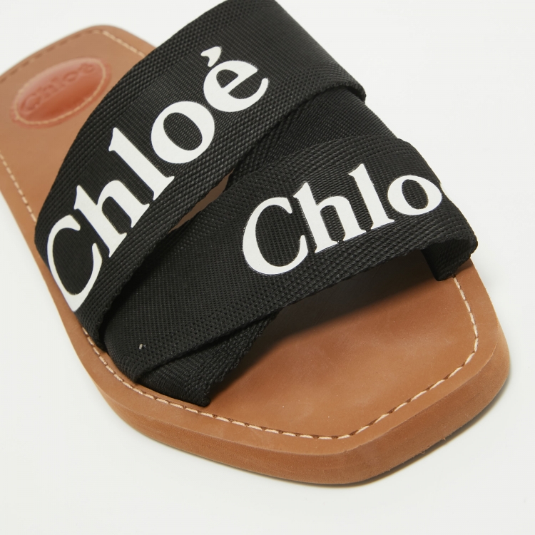 مملوكة مسبقًا Chloe Black Logo Canvas Woody Flat Slides Size 41