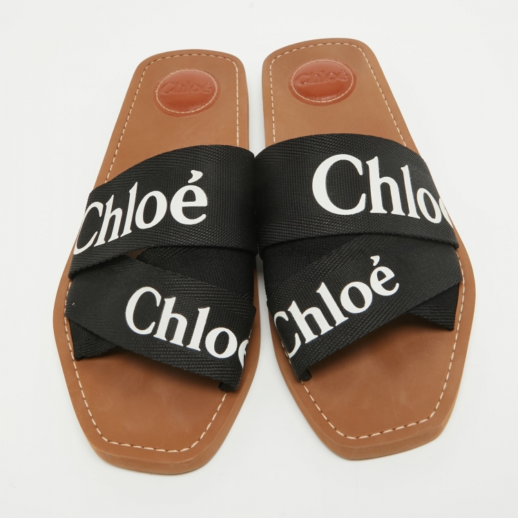 مملوكة مسبقًا Chloe Black Logo Canvas Woody Flat Slides Size 41