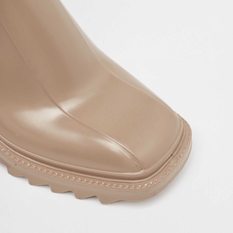 Pre Owned Chloe Beige Rubber Mid Calf Rain Boots Size 37