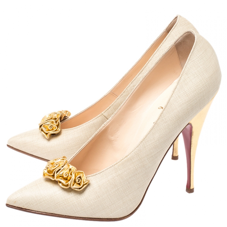 Pre Owned Christian Louboutin Beige Woven Canvas And Gold Floral Applique Pumps Size 40.5