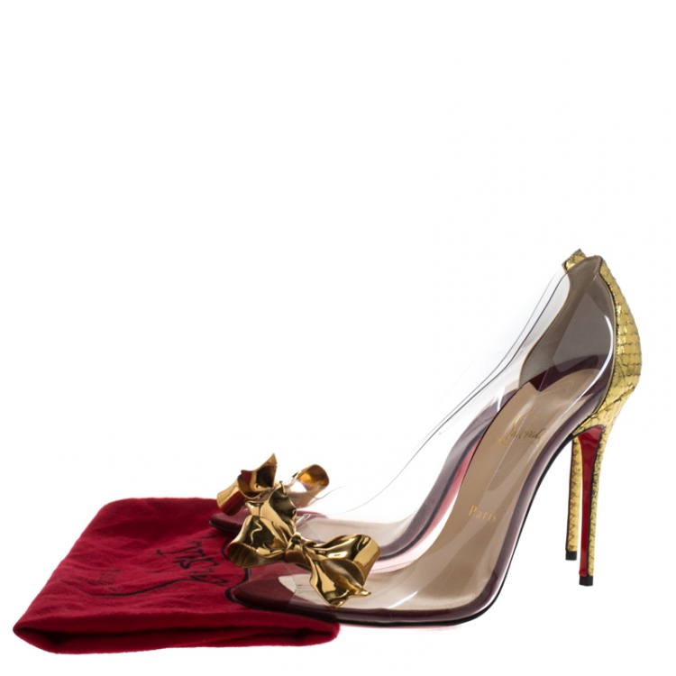 مملوكة مسبقًا Christian Louboutin Metallic Gold Python Embossed Leather and PVC Justinodo Bow Peep Toe Pumps Size 41