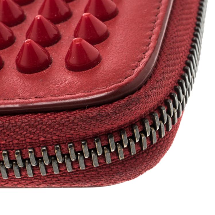 مملوكة مسبقًا Christian Louboutin Red Leather Spiked Zip Around Wallet
