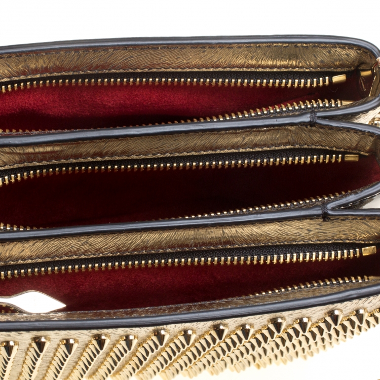 مملوكة مسبقًا Christian Louboutin Gold Textured Leather Triloubi Chain Shoulder Bag