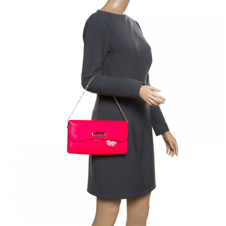 مملوكة مسبقًا Christian Louboutin Fluorescent Pink Leather Riviera Clutch