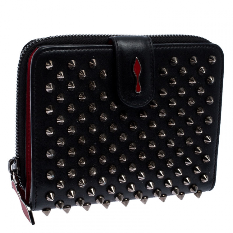 مملوكة مسبقًا Christian Louboutin Black Spike Panettone Flap Wallet