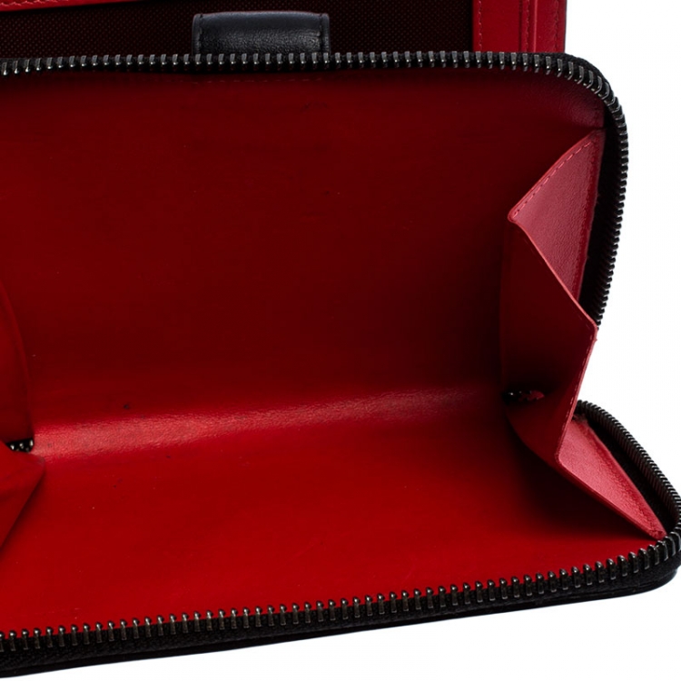 مملوكة مسبقًا Christian Louboutin Black Spike Panettone Flap Wallet