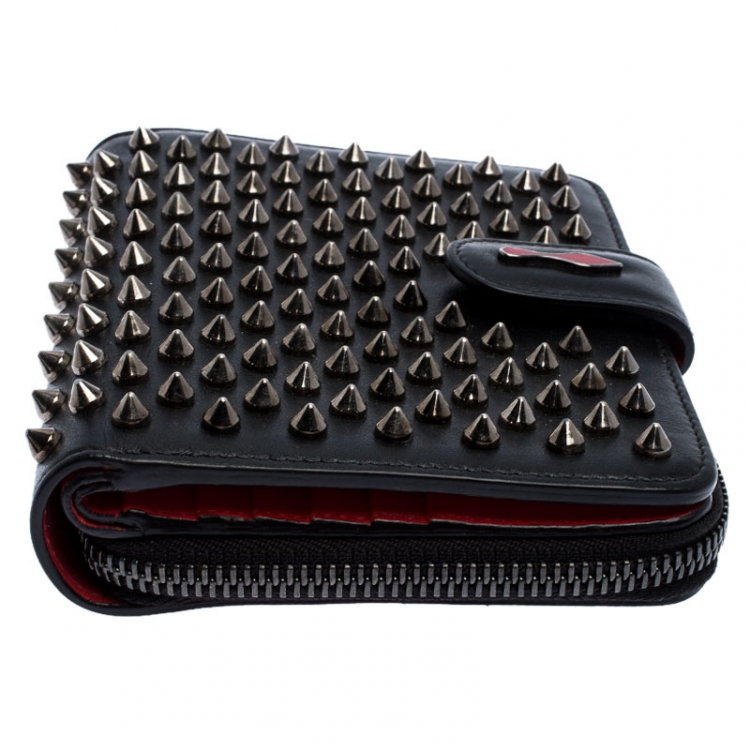 مملوكة مسبقًا Christian Louboutin Black Spike Panettone Flap Wallet