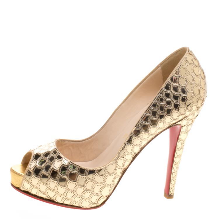 Pre Owned Christian Louboutin Metallic Gold Scaled Leather Poseidon Peep Toe Pumps Size 37.5