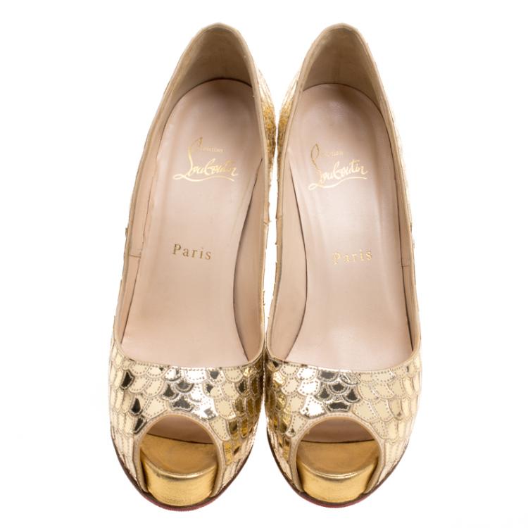 Pre Owned Christian Louboutin Metallic Gold Scaled Leather Poseidon Peep Toe Pumps Size 37.5