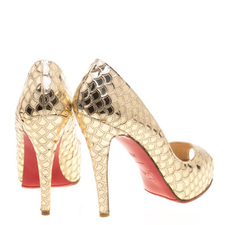 Pre Owned Christian Louboutin Metallic Gold Scaled Leather Poseidon Peep Toe Pumps Size 37.5
