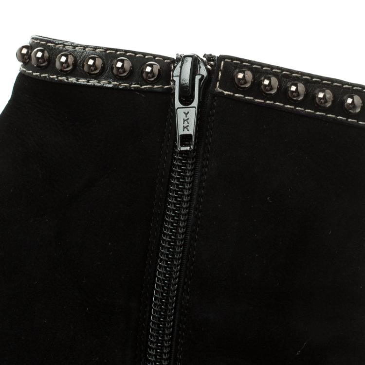 مملوكة مسبقًا Christian Louboutin Black Suede Figurina Stud Embellished Ankle Boots Size 39.5