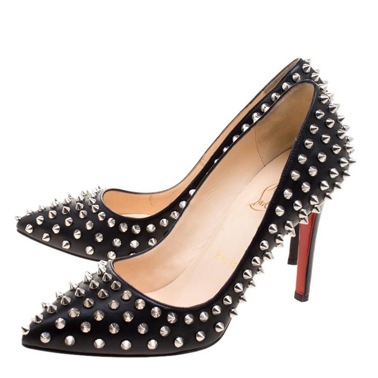مملوكة مسبقًا Christian Louboutin Black Leather Pigalle Spikes Pumps Size 37