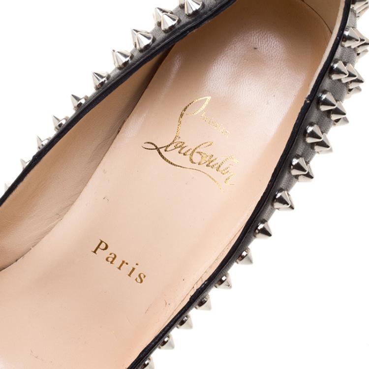 مملوكة مسبقًا Christian Louboutin Black Leather Pigalle Spikes Pumps Size 37