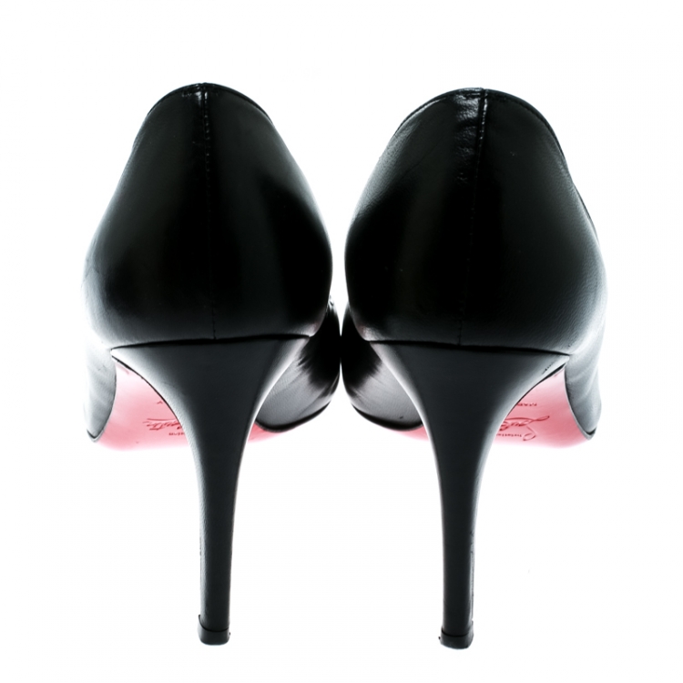 مملوكة مسبقًا Christian Louboutin Black Leather Pointed Toe Pumps Size 39.5