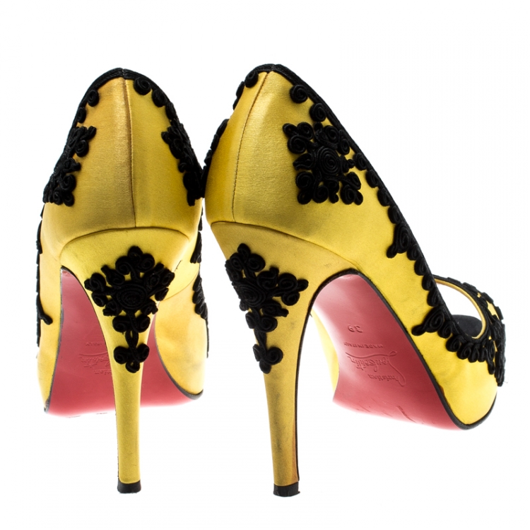 Pre Owned Christian Louboutin Yellow Satin And Black Lace Embroidered Very Prive Peep Toe Platform Pumps Size 39