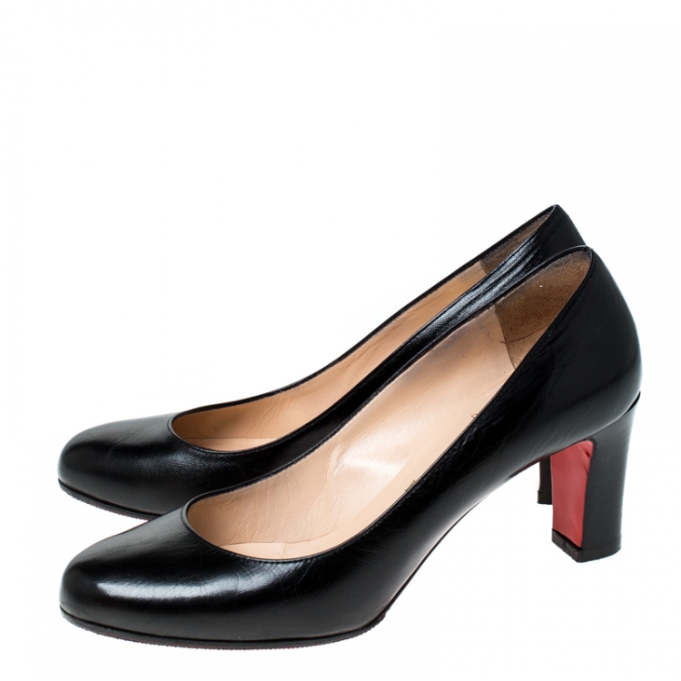 مملوكة مسبقًا Christian Louboutin Black Leather Mistica Pumps Size 37
