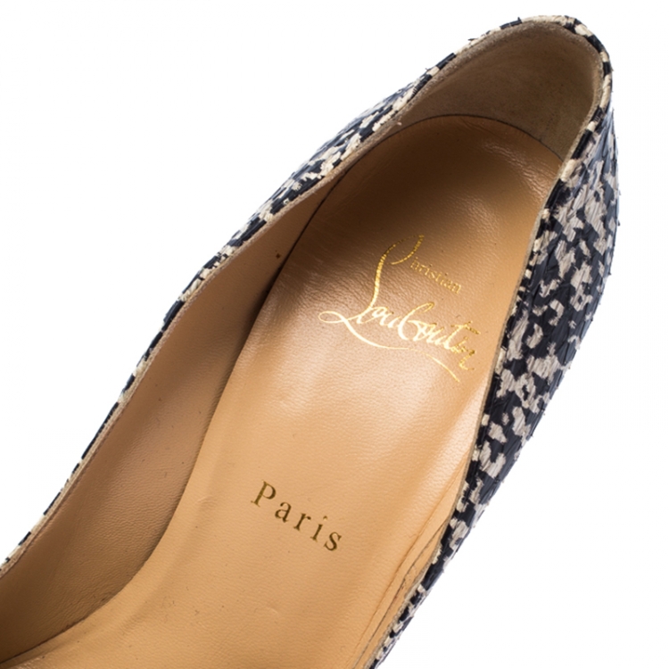 Pre Owned Christian Louboutin Black/White Python So Kate Pointed Toe Pumps Size 39.5