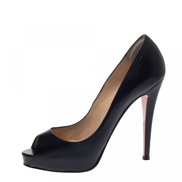مملوكة مسبقًا Christian Louboutin Black Leather Peep Toe Very Prive Pump Size 39