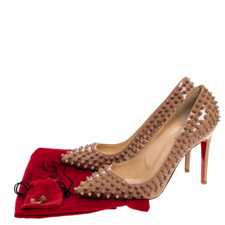 Pre Owned Christian Louboutin Beige Patent Leather Pigalle Spikes Pumps Size 39.5