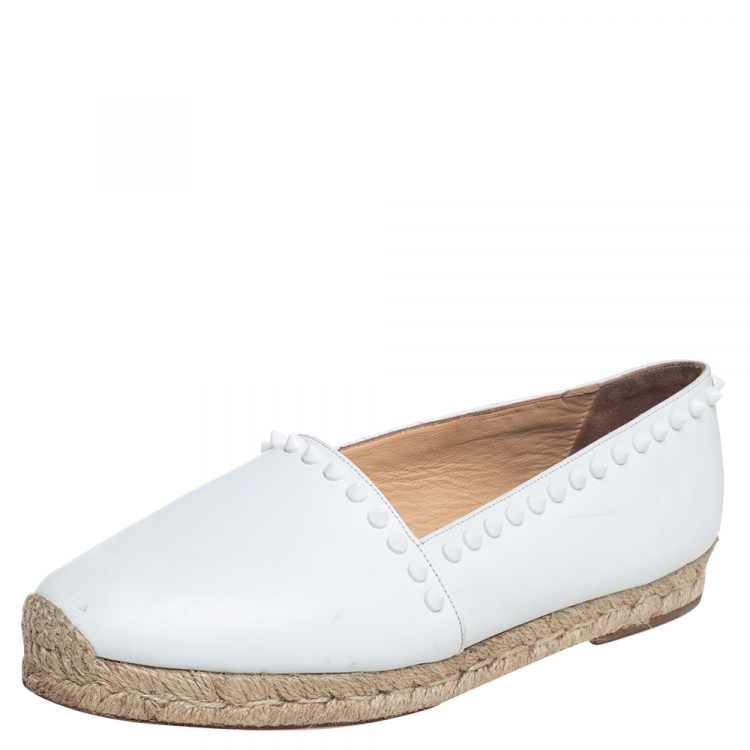 مملوكة مسبقًا Christian Louboutin White Leather Spike Espadrille Flats Size 38