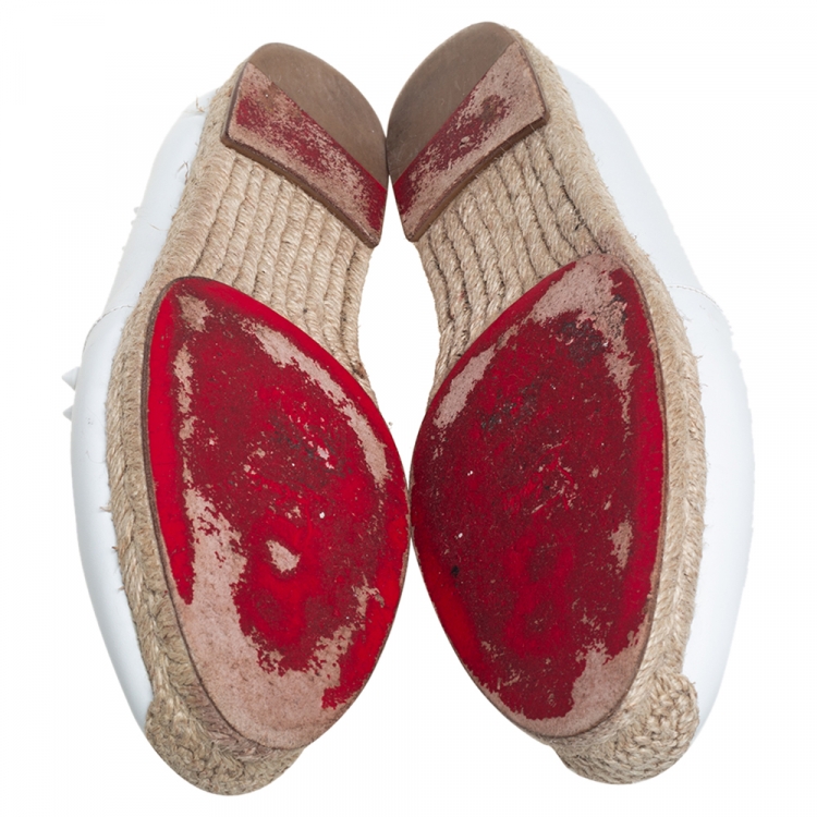 مملوكة مسبقًا Christian Louboutin White Leather Spike Espadrille Flats Size 38