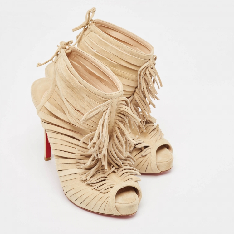 مملوكة مسبقًا Christian Louboutin Beige Suede Fringe Detail Trim Accent Peep Toe Ankle Boots Size 38
