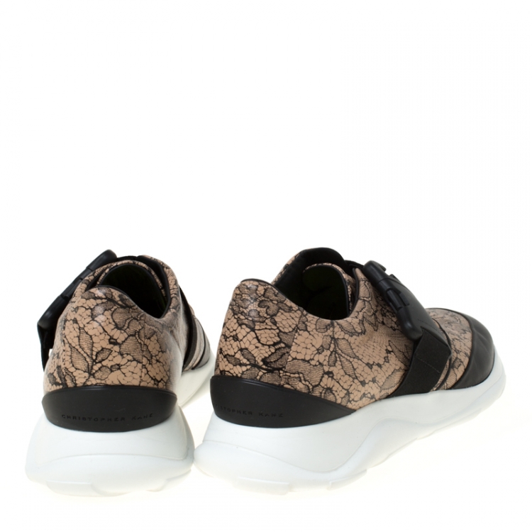 مملوكة مسبقًا Christopher Kane Beige/Black Floral Lace Print Leather Low Top Sneakers Size 38