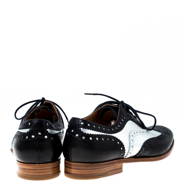 Pre Owned حذاء أوكسفورد تشورشيز بروغي جلد فضي ميتاليك و أسود مقاس 37