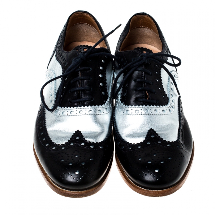 Pre Owned حذاء أوكسفورد تشورشيز بروغي جلد فضي ميتاليك و أسود مقاس 37