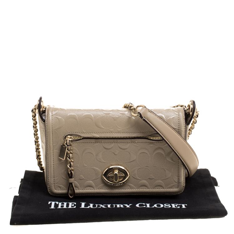 Pre Owned Coach Beige Leather Turn Lock Crossbody Bag
