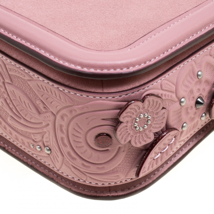 مملوكة مسبقًا Coach Bubble Gum Suede and Leather Tea Rose Tooling Page Shoulder Bag