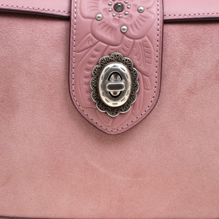 مملوكة مسبقًا Coach Bubble Gum Suede and Leather Tea Rose Tooling Page Shoulder Bag