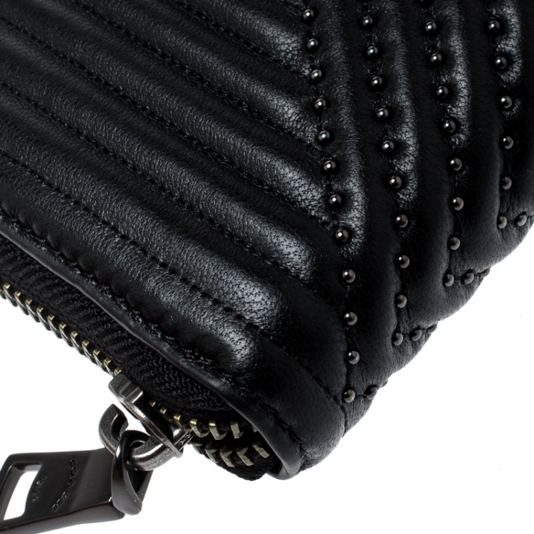 Pre Owned Coach Black Quilted Leather Rivets Zip Around Wallet