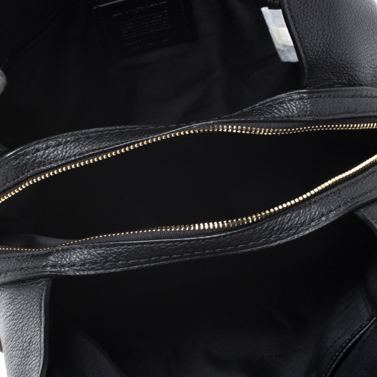 مملوكة مسبقًا Coach Black Leather Edie 31 Shoulder Bag