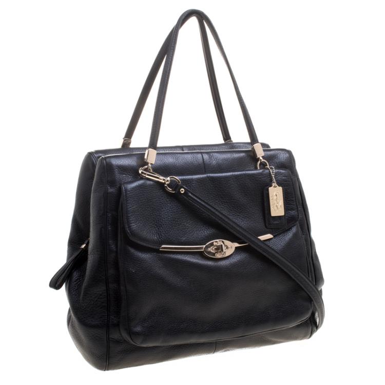 Pre Owned Coach Black Leather Shoulder Bag