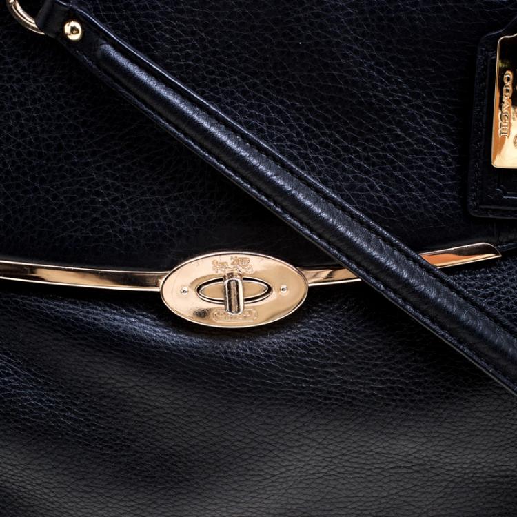 Pre Owned Coach Black Leather Shoulder Bag