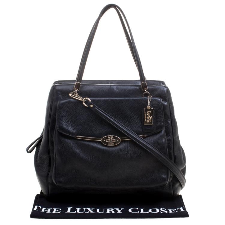 Pre Owned Coach Black Leather Shoulder Bag
