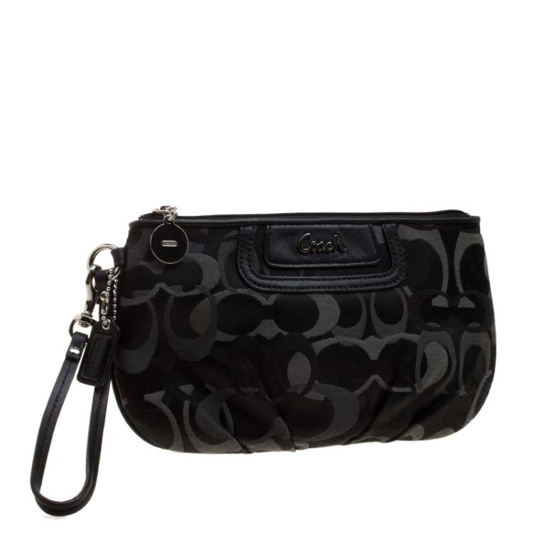 Pre Owned Coach Black Signature Canvas Wristlet Clutch