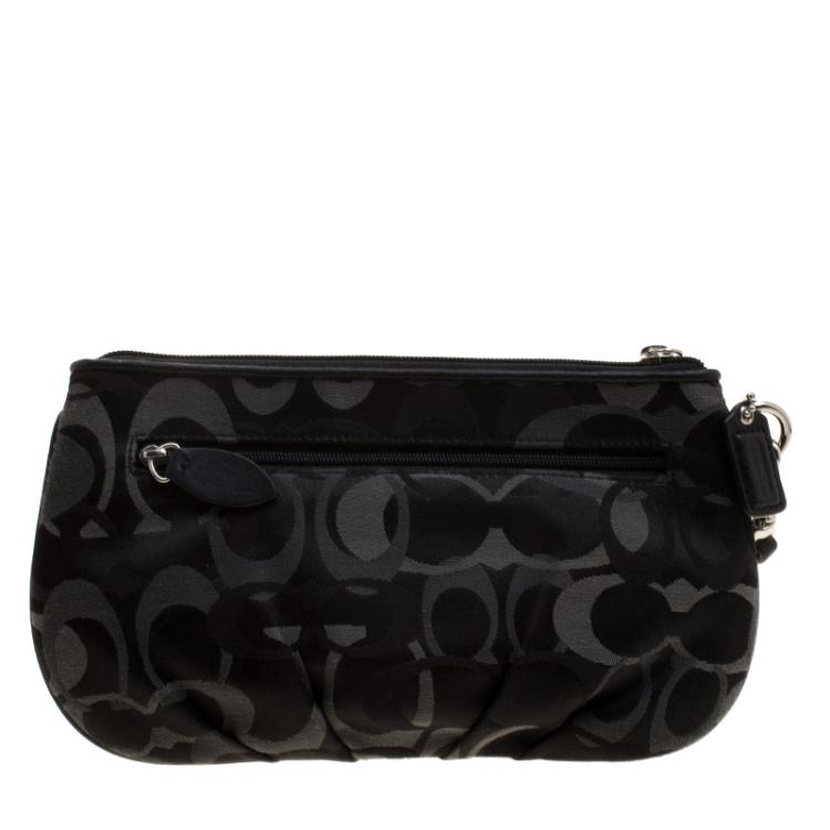 Pre Owned Coach Black Signature Canvas Wristlet Clutch