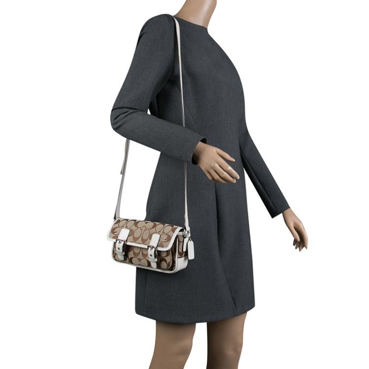 Pre Owned Coach White/Beige Signature Canvas Crossbody Bag