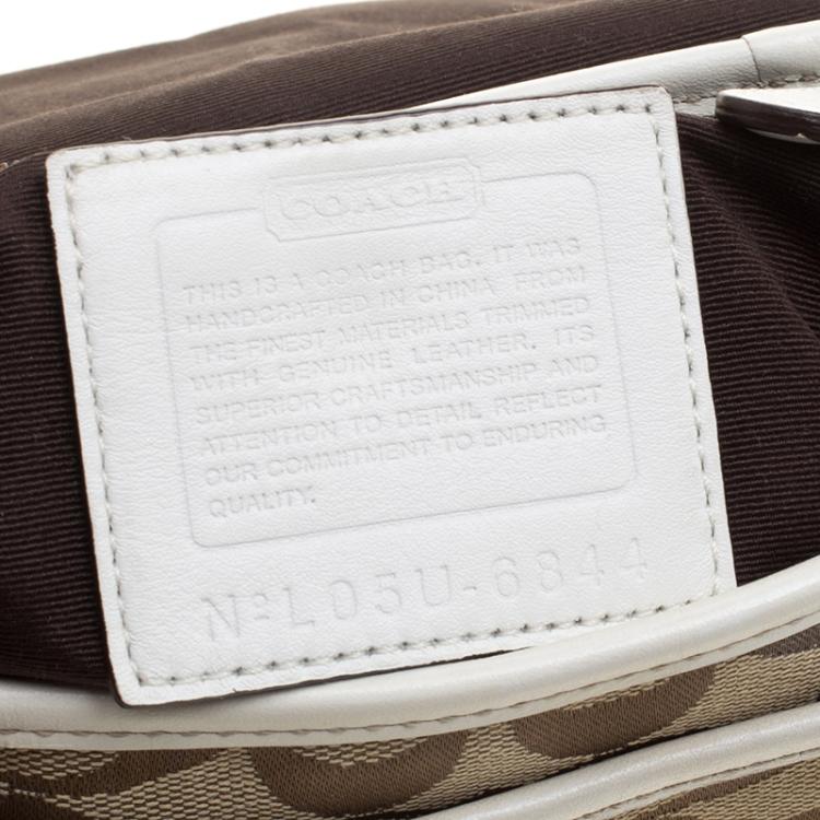 Pre Owned Coach White/Beige Signature Canvas Crossbody Bag